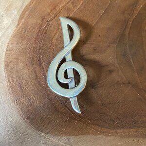 RETIRED Jeep Collins Treble Clef Bar Pin Brooch, Brass